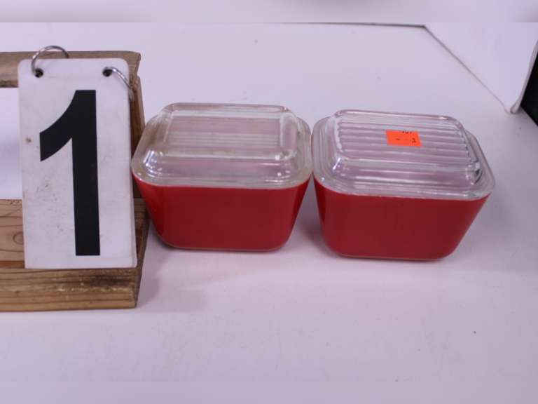2 Pyrex 501B Red Refrigerator 1/2C Dishes