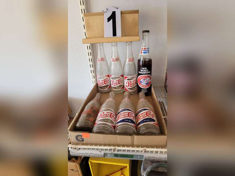 Collectible Pepsi 12 OZ Bottles ~ 2 Double Dots ~ 1975 World Champs (8)