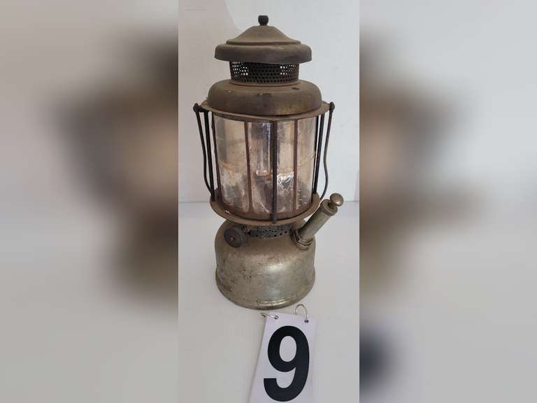 VTG Coleman Lanter w/ Mica Shade