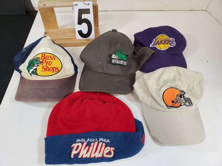 Lot of Caps w/ Lakers