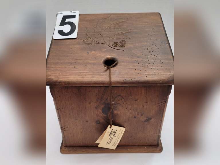 Country Primitive Wood Box 14" T X 12 3/4" W X 9 3/4" D