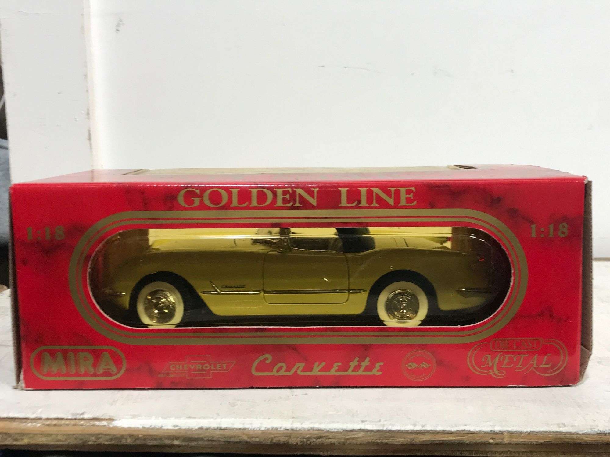 Mira golden line collection 1955 Chevrolet Corvette 1/18 scale