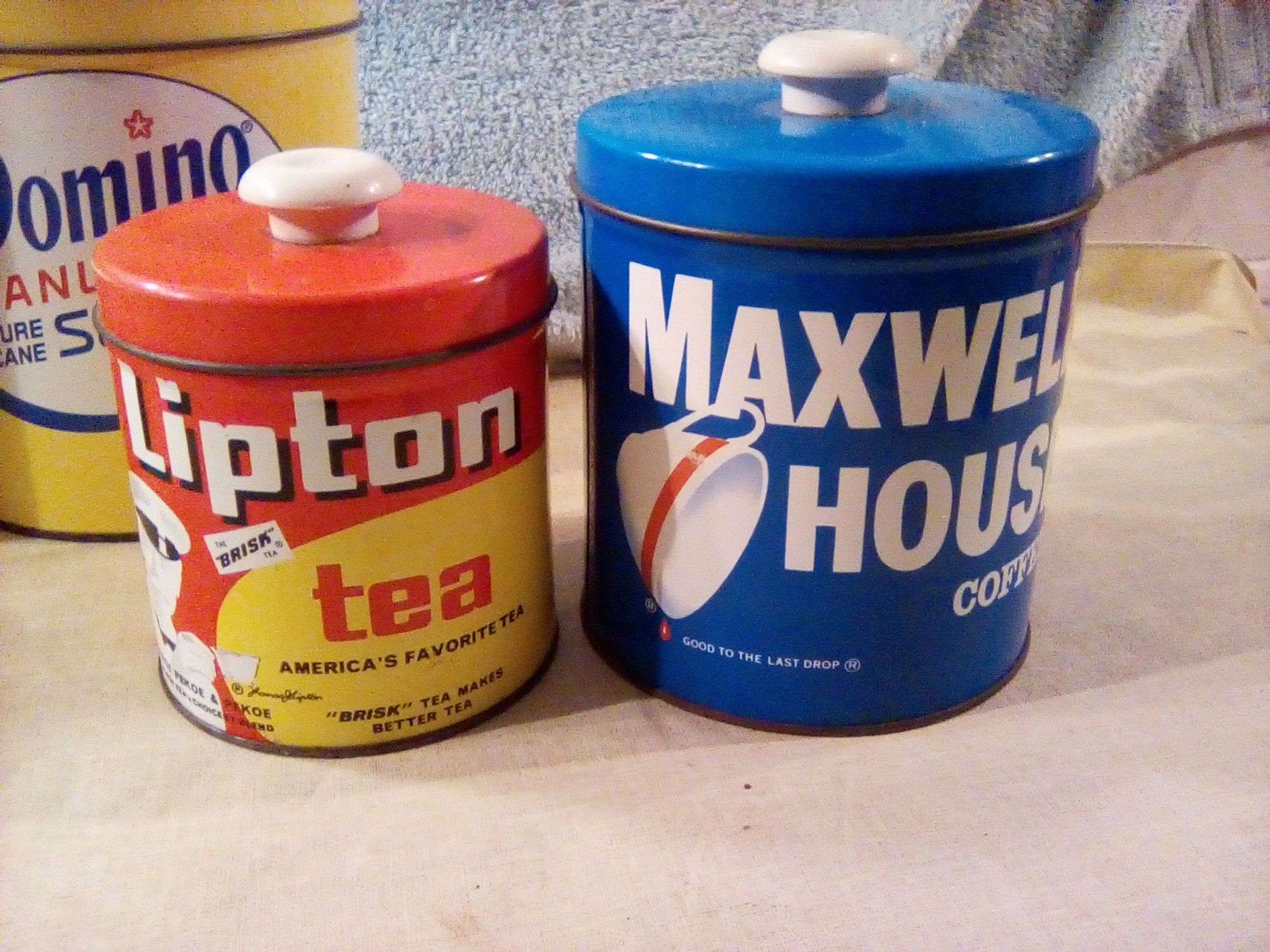 Set of 4 vintage canister set - Lil Dusty Online Auctions - All