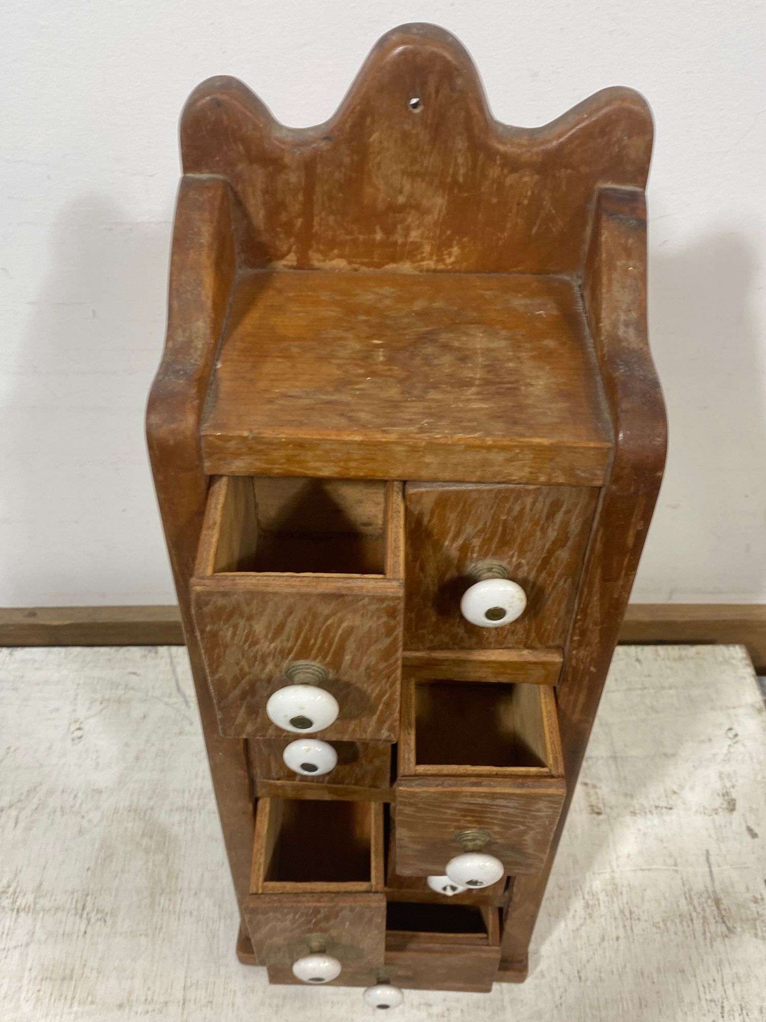 Vintage Wood spice rack cupboard. 3e - Lil Dusty Online Auctions - All  Estate Services, LLC, image size:1500x2000