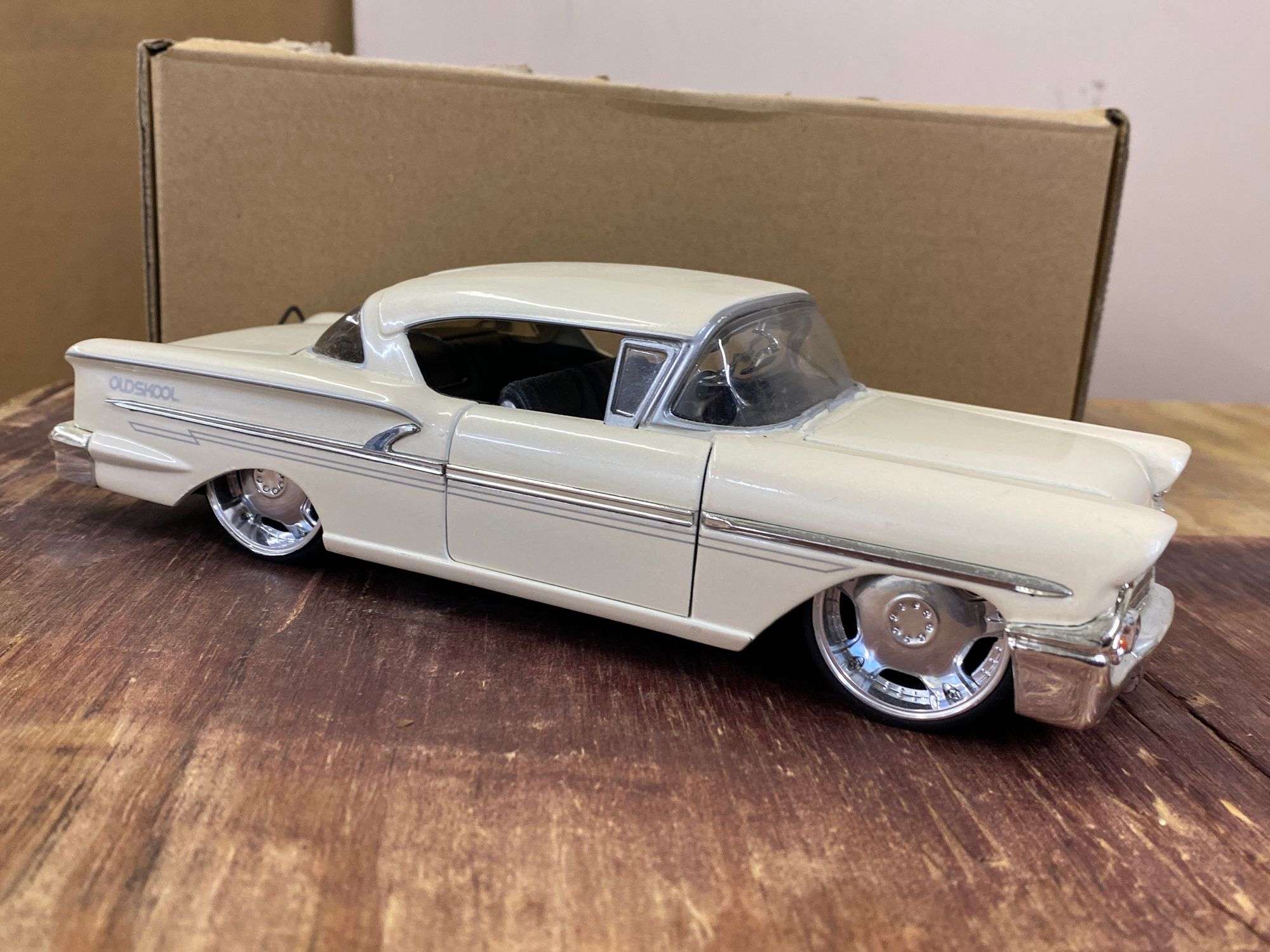 Jada Toys 1958 Chevy Impala 1:24 scale die cast metal model