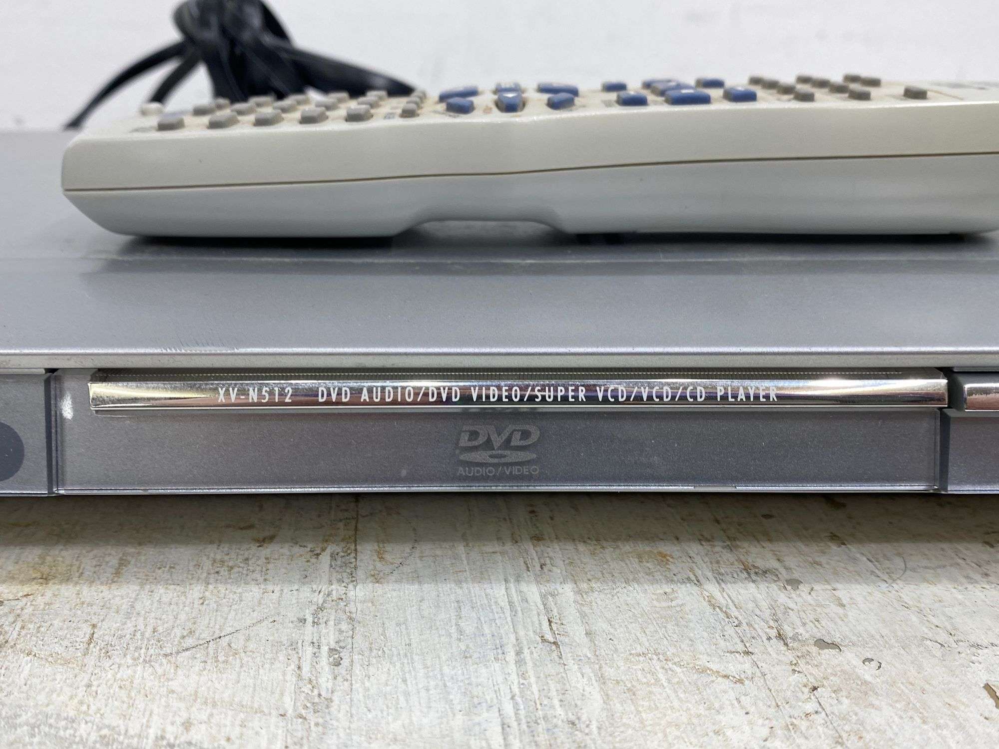 DVD Mini System シルバー JVC HX-Z10 5-CD changer system at Crutchfield