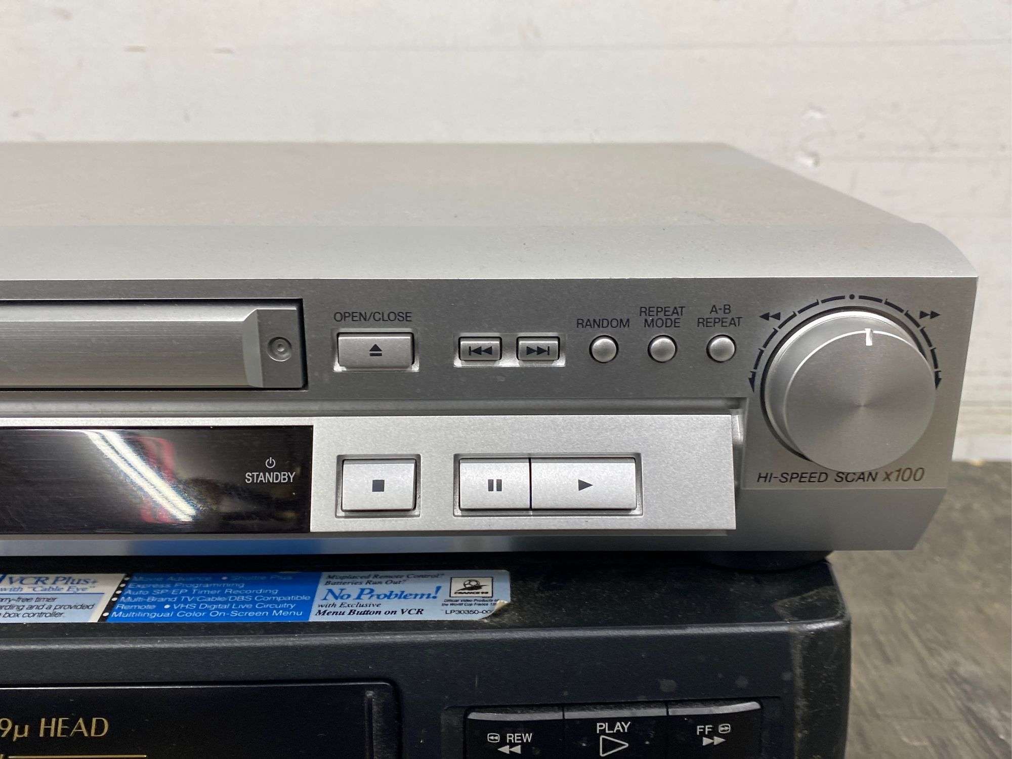 Panasonic DVD player DVD-RV31, JVC VHS player - Lil Dusty Online