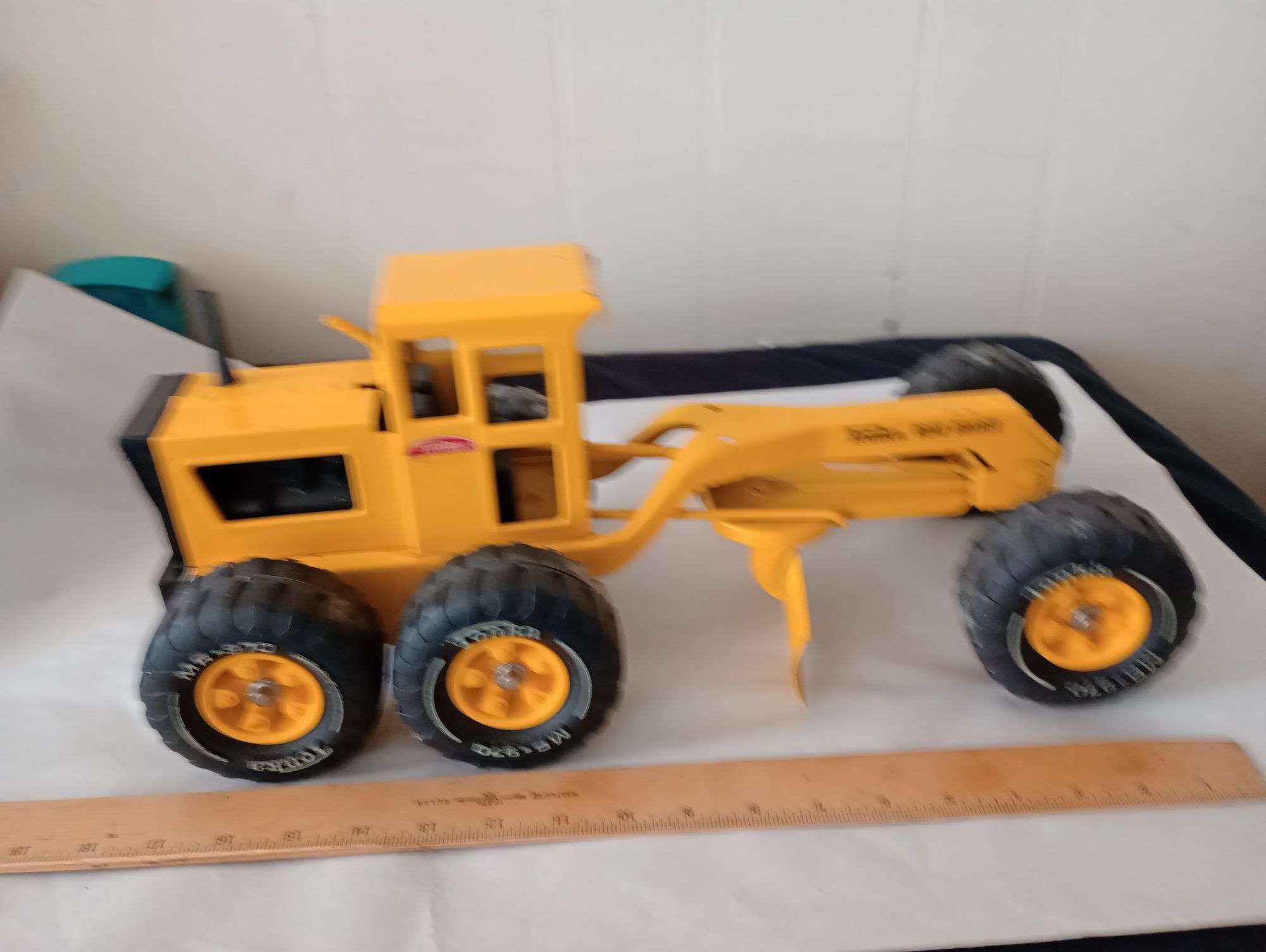 Tonka road grader - Lil Dusty Online Auctions - All Estate