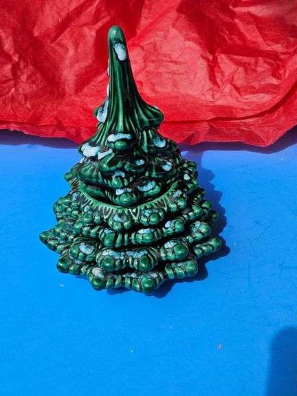 christmas tree cigarette lighter Very Cool Evergreen/Christmas Tree Lighter & Ashtray Set - Lil Dusty Online  Auctions