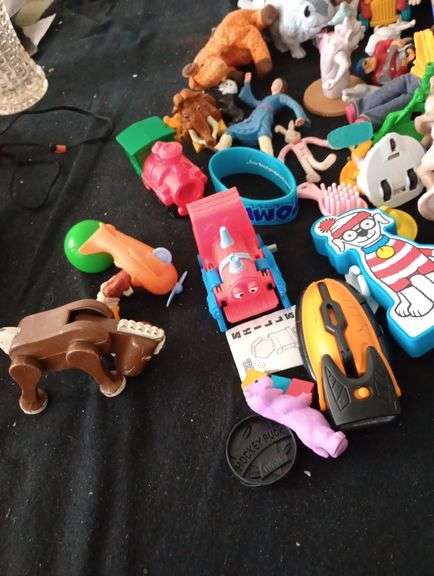 Lot of kids meal toys some of them are the older ones - Lil Dusty ...
