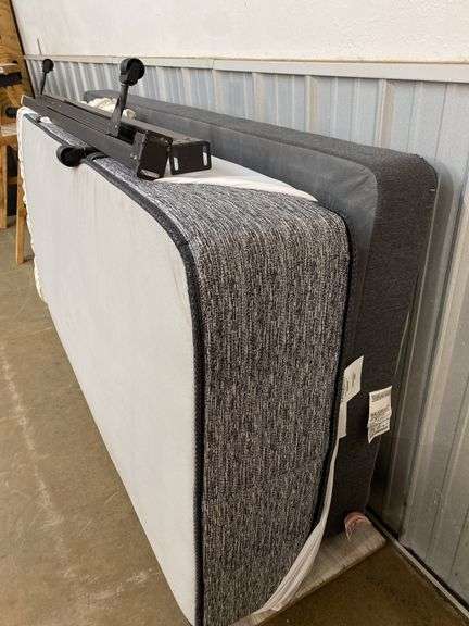 2023 Beautyrest Harmony Lux Hybrid Empress Series L1 medium, twin XL bed