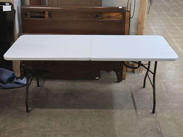 6' Folding Table