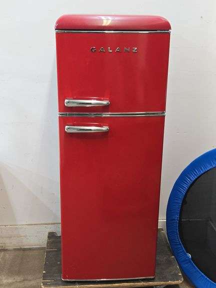 Galanz Retro Top-Freezer Refrigerator