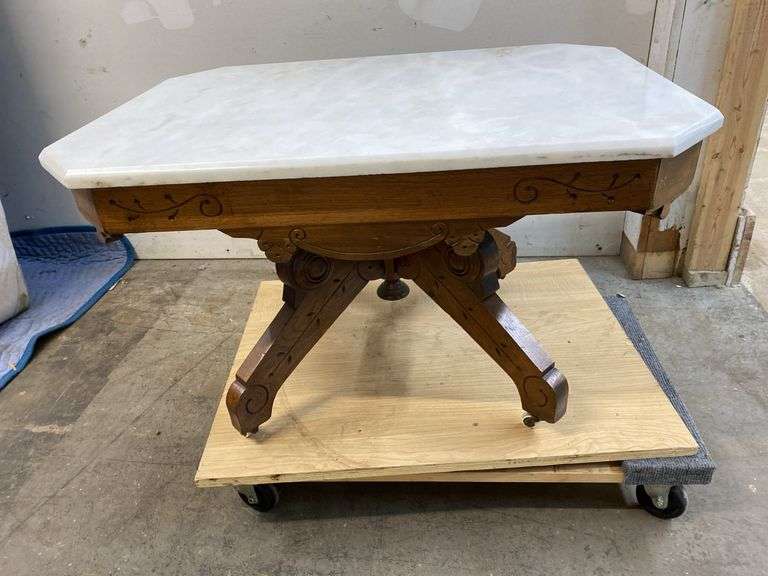 Vintage marble top side/coffee table 31.5" x 23.5" x 18.35" tall