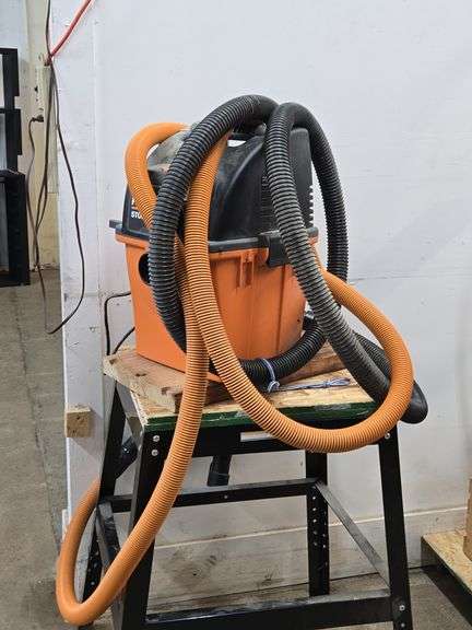 Ridgid Stor N-Go Wet / Dry Vac