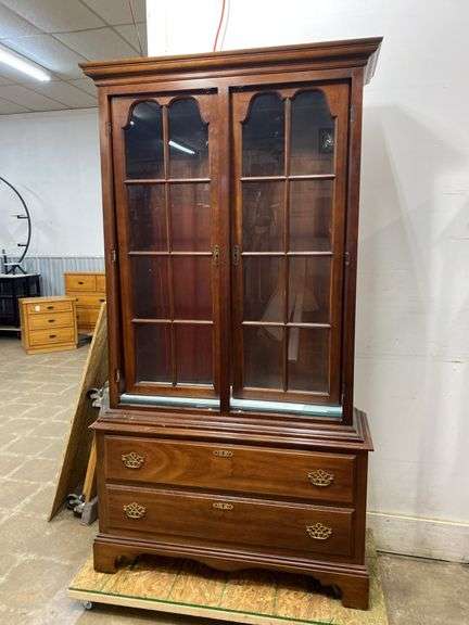 Statton Trutype Americana display cabinet 43" x 14.5" x 78.25" tall