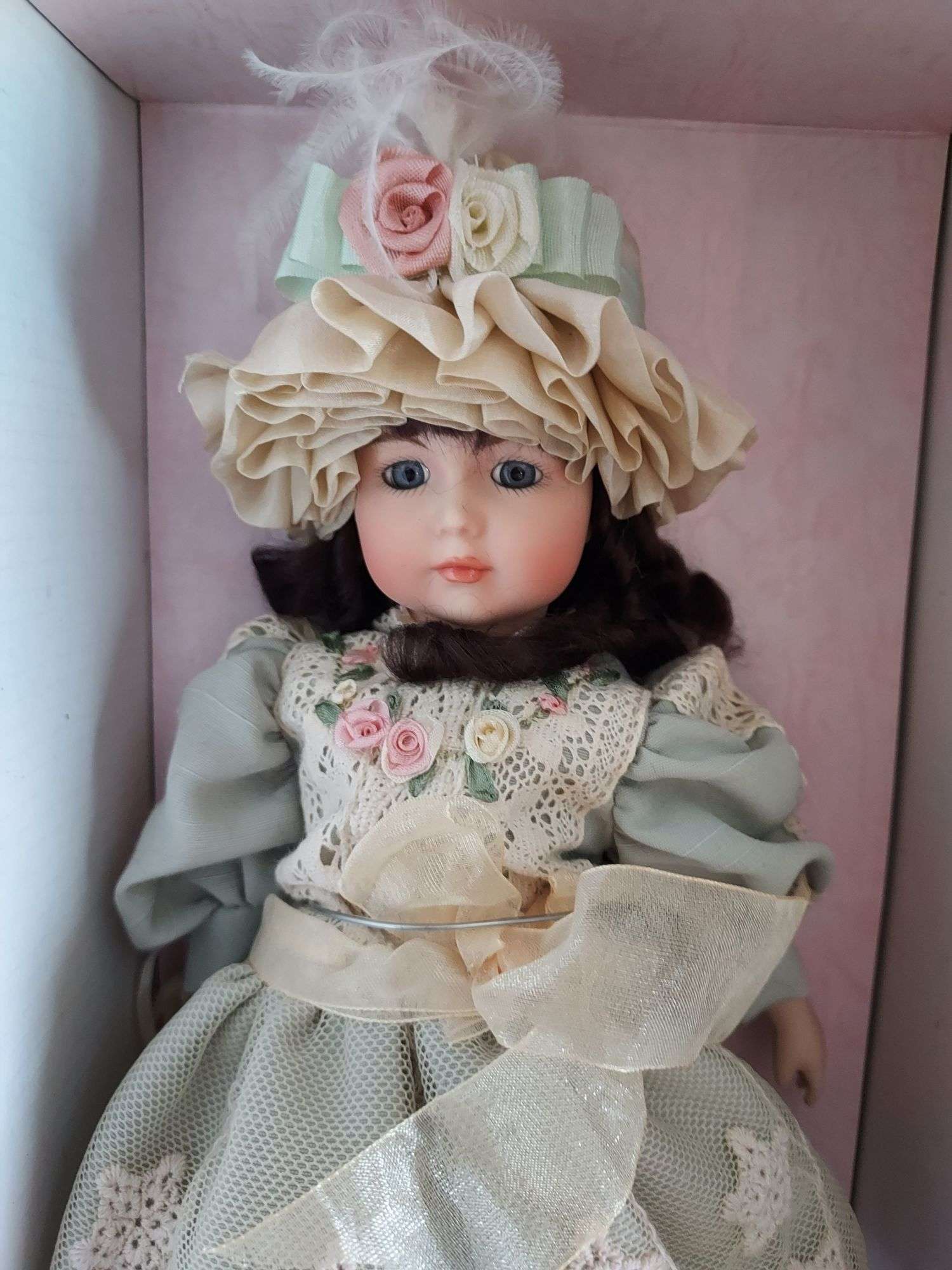 VICTORIAN TRADING CO - PATIENCE BRUNETTE PORCELAIN DOLL 156751