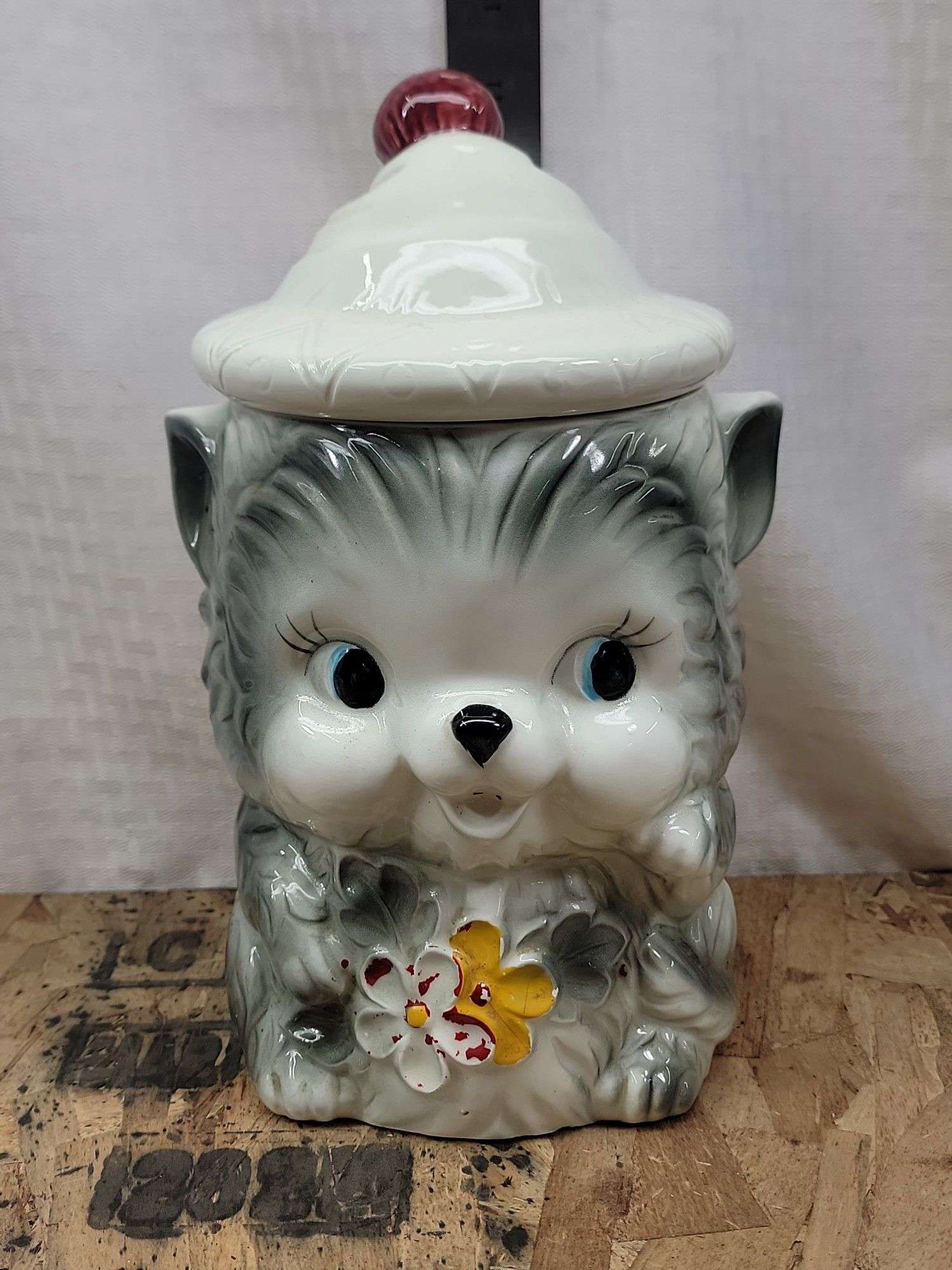 VINTAGE CHRISTMAS CAT COOKIE JAR- MADE IN JAPAN. 14D - Lil Dusty