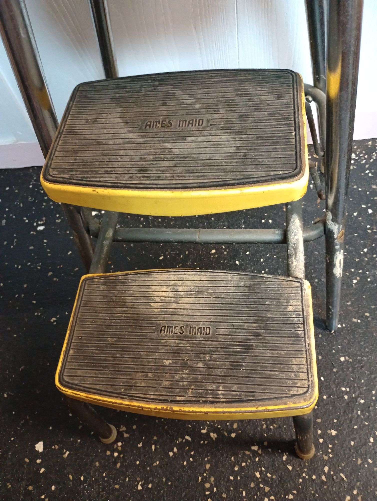 Vintage Ames Maid step stool chair - Lil Dusty Online Auctions