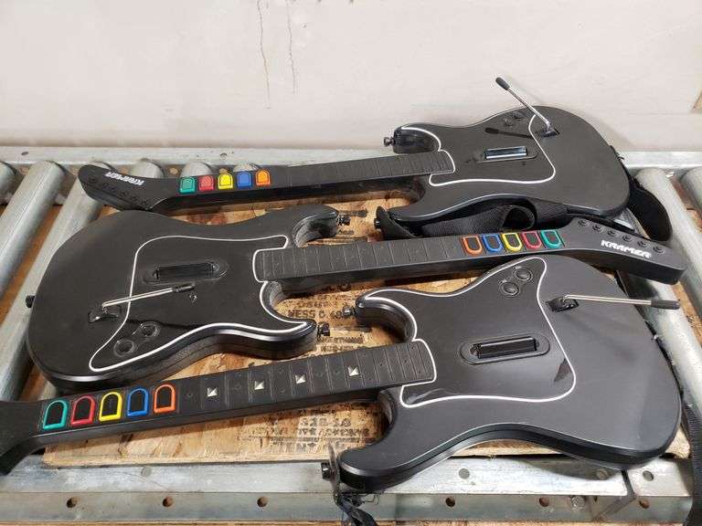 3 KRAMER STRIKER WIRELESS GUITAR HERO GUITARS. 16B