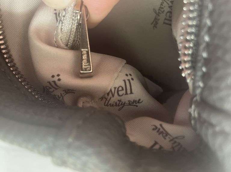 Jewel Thirty-One Purse