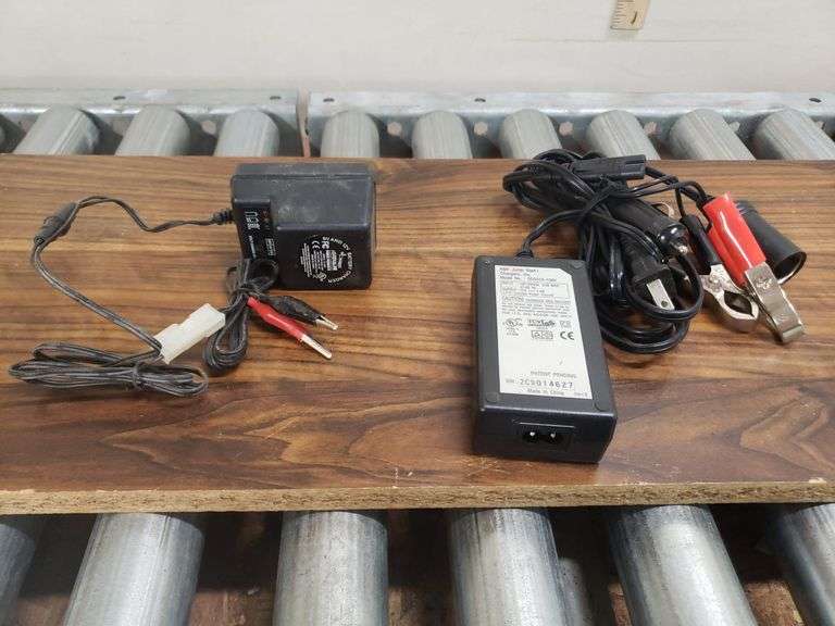 BATTERY CHARGER AND JUMP PACK. 11B