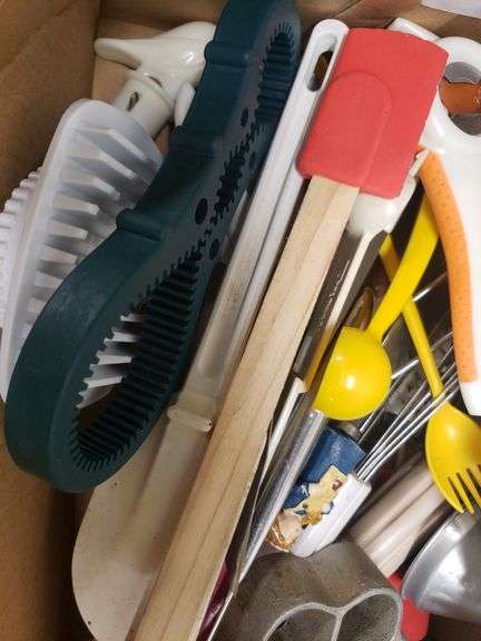 MISC. KITCHEN SUPPLIES. 10A