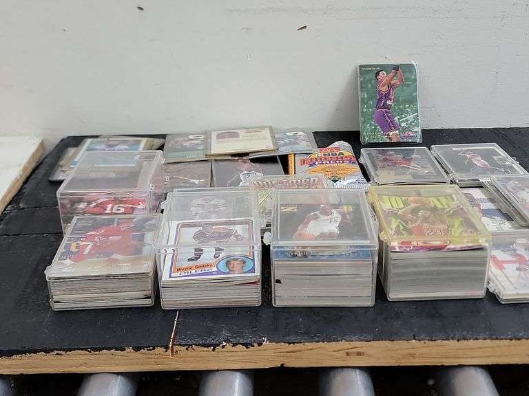 Large Lot of Misc. Sports Trading Cards. 6B