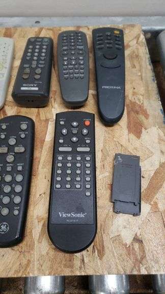 LOTS OF MISC. REMOTES. 00B