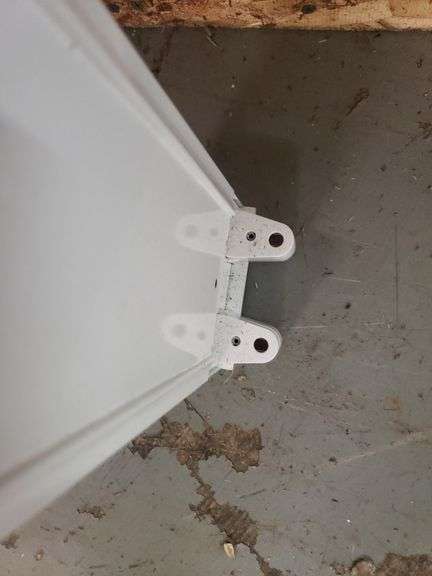 PAIR OF 8' FLORESCENT LIGHT FIXTURES