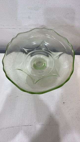 Cambridge Glass crystal nude Figurine stem compote. 1d