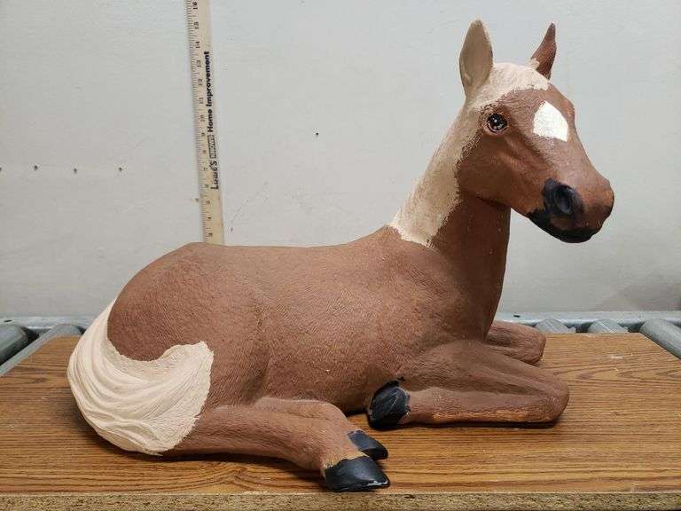 HORSE STATUE. 16B