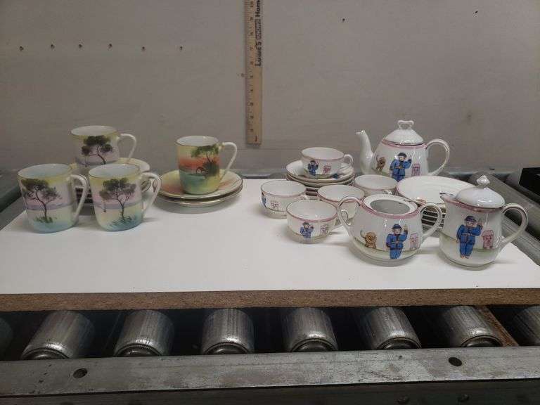 MINIATURE TEA SERVICE PIECES, NORITAKE AND MORE. 01C