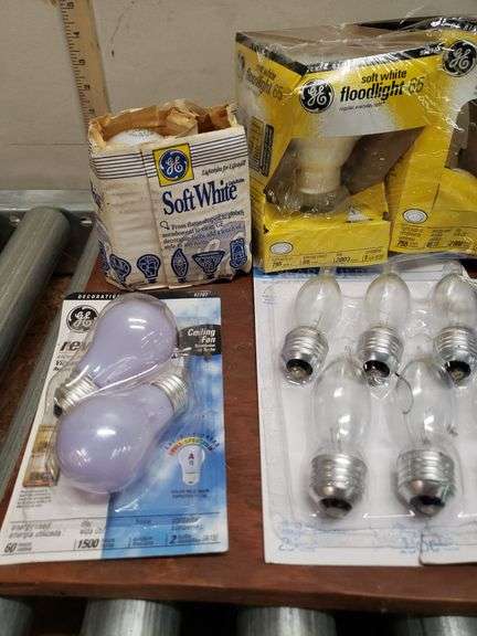 VARIOUS LIGHTBULBS. 12A