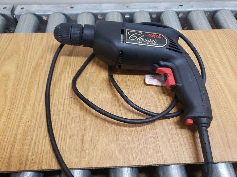 SKIL 3/8" DRILL. 11C