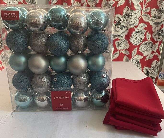 Box of 50 Ornaments and 12 Cloth Napkins