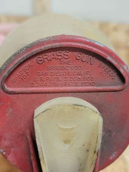 BRADSON GRASS GUN LAWN SPRAYER. 00B