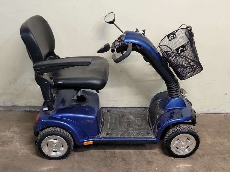 SOLD "Golden Technologies" 4 Wheel Mobility Scooter (BIN $250)  SOLD