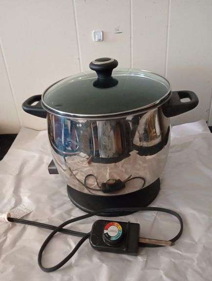 Cooks Essentials 3qt electric casserole