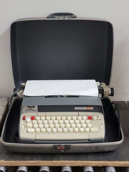 Smith-Corona Electra 120 Typewriter with Case. 5C