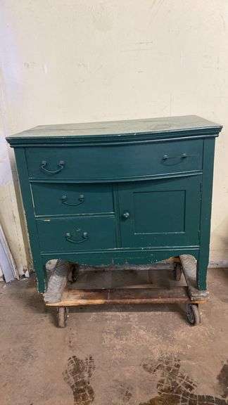 Antique dresser 33" x 20" x 31" tall