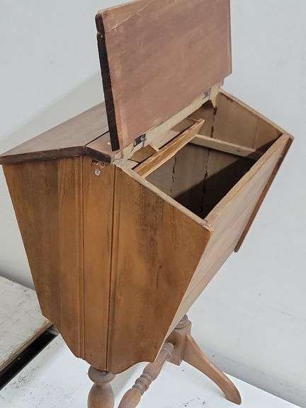 Vintage Wooden Sewing / Magazine Stand. 5A