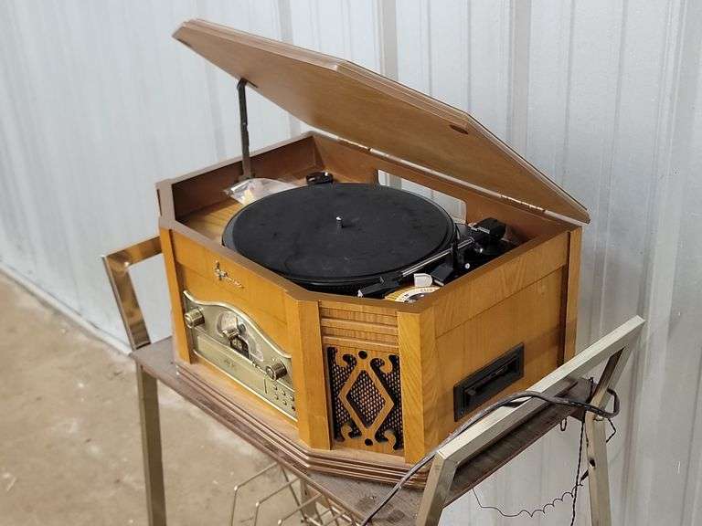 Retro Emerson Turntable / Stereo (Model NR303TT)