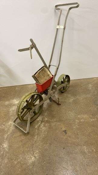 Precision garden seeder bean planter
