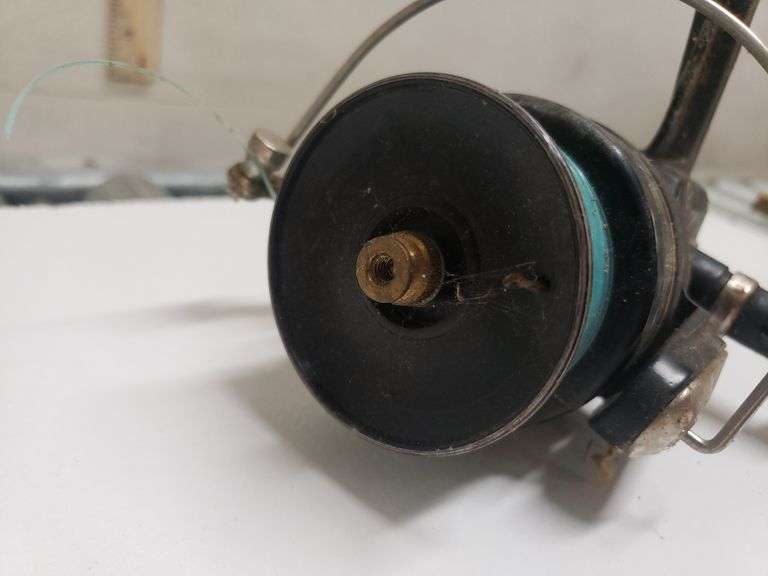 EAGLE CLAW FISHING REEL. 11B