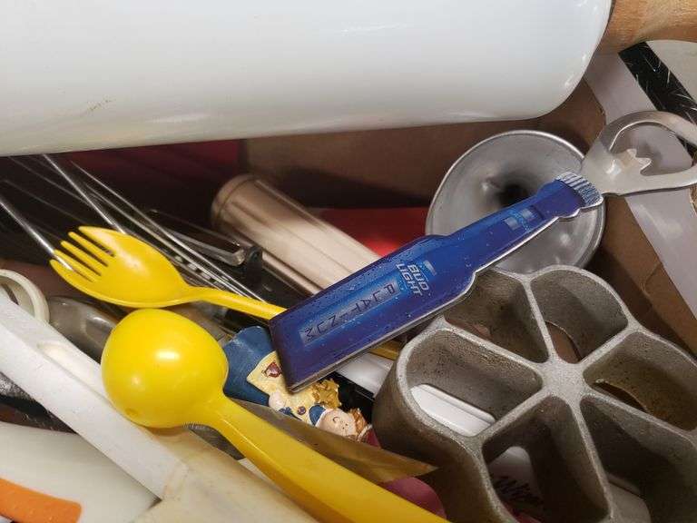 MISC. KITCHEN SUPPLIES. 10A