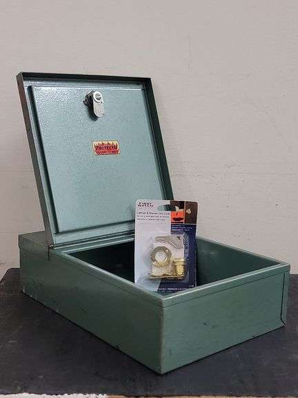 Deluxe Protecto Security Box & Cabinet / Drawer Cam Lock NIP. 8B