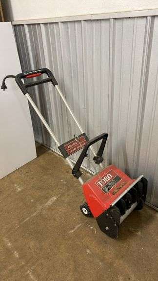 Toro S-120 electric snowblower