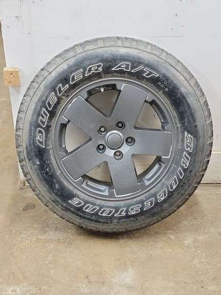 P255/70R18 112S M+S Tire