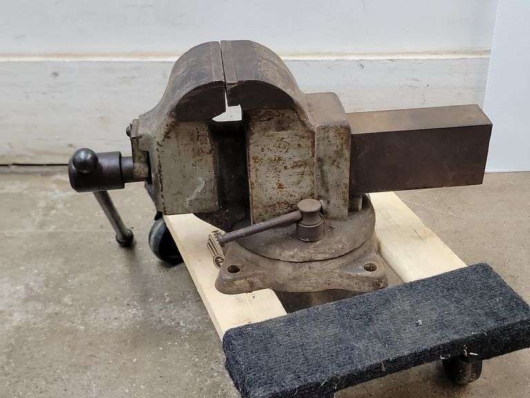 Heavy Duty Bench Vise